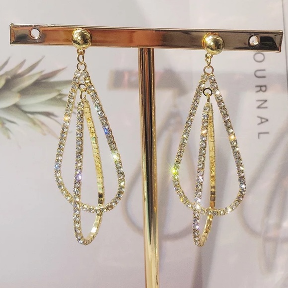 NEW 18K Yellow Gold Diamond Long Drop Earrings - Picture 3 of 7